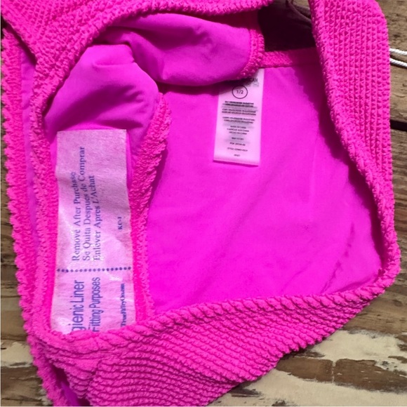 Good American Bikini Set In Hawaiian Pink - Picture 4 of 5